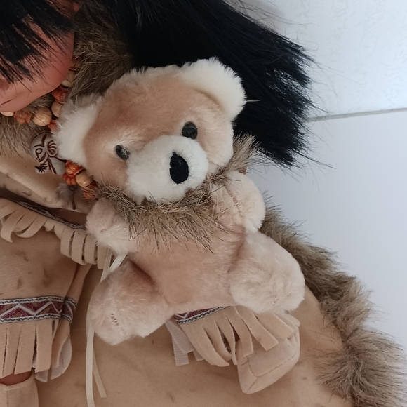 Duck House Heirloom Native American Doll - Picture 5 of 6